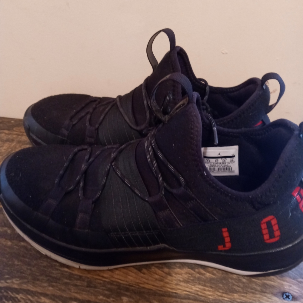 Nike Men's Air Jordan Trainer Pro Black/Gym Red-Wh